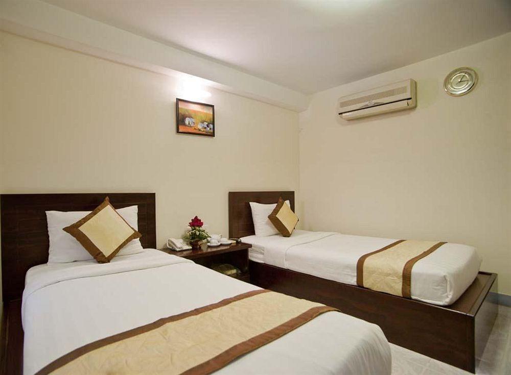Oyo 438 Small Bay Hotel Ho Či Minovo Město Exteriér fotografie