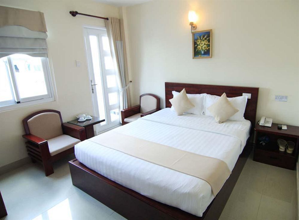 Oyo 438 Small Bay Hotel Ho Či Minovo Město Exteriér fotografie