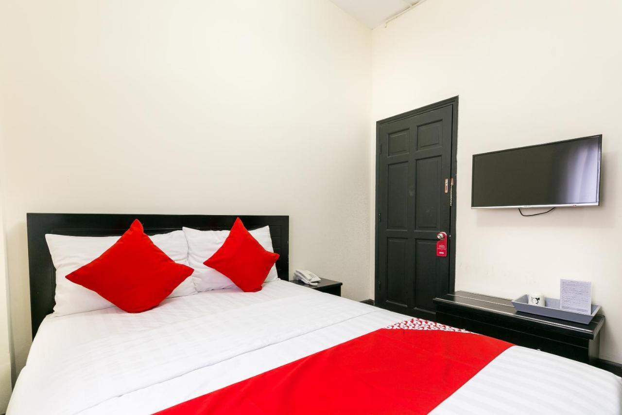 Oyo 438 Small Bay Hotel Ho Či Minovo Město Exteriér fotografie