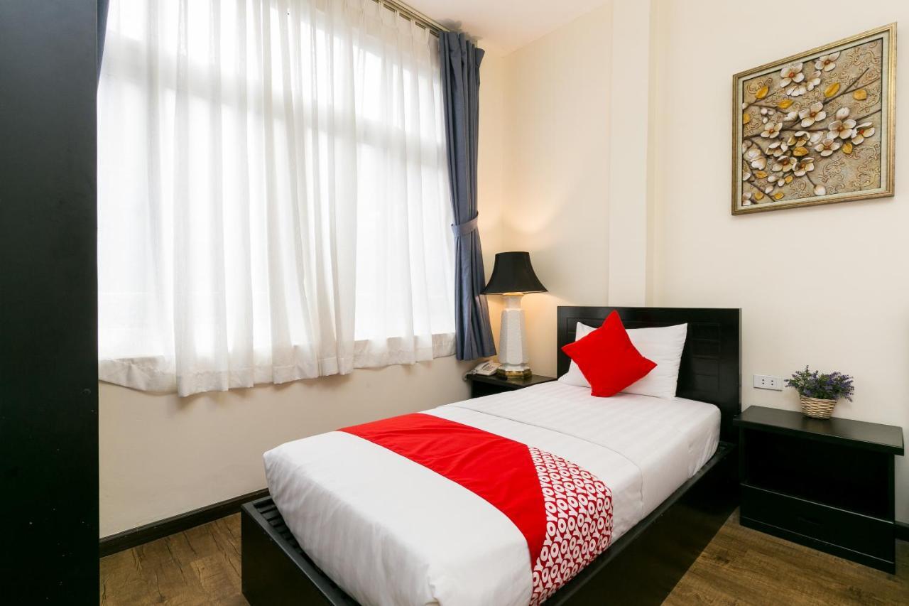 Oyo 438 Small Bay Hotel Ho Či Minovo Město Exteriér fotografie